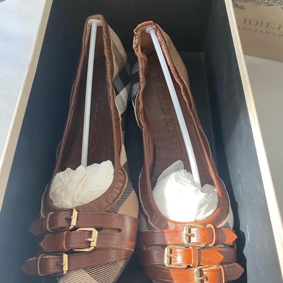 Burberry ballet flats in brand new like condition 7.5 7 - Picture 4 of 12